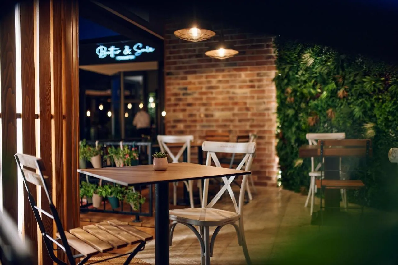אופטיה Hotel Paris 4*,